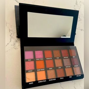 Kab Cosmetics - day + night eyeshadow palette